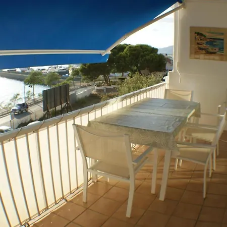 Bonito Apartamento En Con Vistas Al Mar Apartamento *