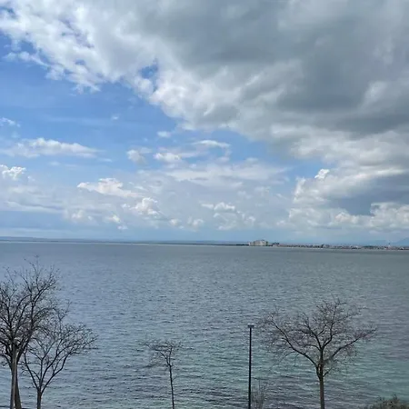 Bonito Apartamento En Con Vistas Al Mar Apartment Roses